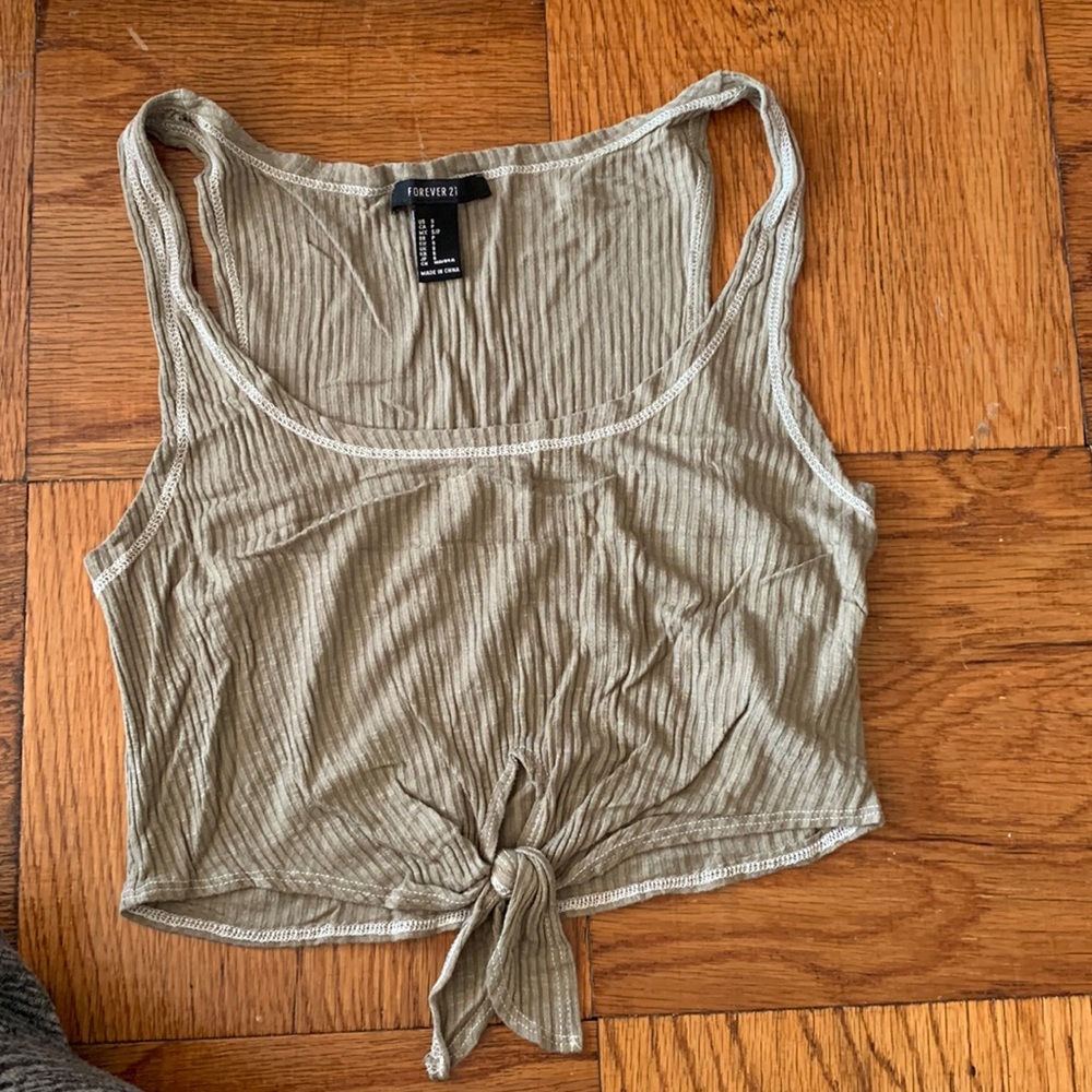 Crop top
